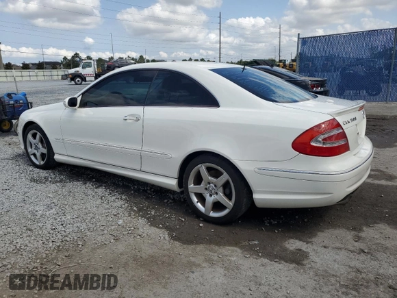 2005 Mercedes-Benz CLK 500 z VIN WDBTJ75J65F132140, wystawiony jako Copart lot #56175955 z przebiegiem 183 347 mil mil oraz Szkoda całkowita • Salvage title. Historia ofert i sprzedaży dostępna na DreamBid. Obrazek 2.
