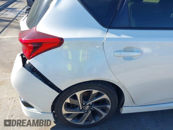 2016 Scion iM z VIN JTNKARJE5GJ519355, wystawiony jako IAAI lot #41835445 z przebiegiem 175 968 mil mil oraz . Historia ofert i sprzedaży dostępna na DreamBid. Obrazek 12.