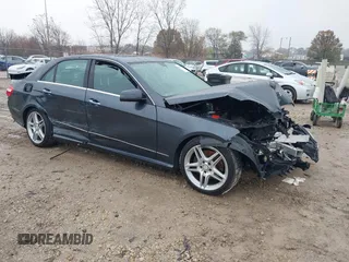 2013 Mercedes-Benz E-Class E 350 Luxury with VIN WDDHF8JB7DA766166, listed as a IAAI auction lot 40853067 with 46,049 mi miles. Bid and sale history available at carsss.com. Image 1.