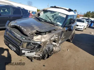 2021 Land Rover Defender with VIN SALEV6RU1M2051056, listed as a Copart auction lot 50490205 with Not provided miles and Salvage title. Bid and sale history available at DreamBid. Image 1.