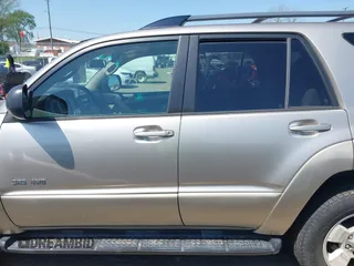 2004 Toyota 4Runner SR5 with VIN JTEBU14R640037597, listed as a IAAI auction lot 41989478 with 281,611 mi miles and . Bid and sale history available at DreamBid. Image 14.