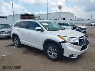 2014 Toyota Highlander XLE with VIN 5TDKKRFH3ES007405, listed as a IAAI auction lot 39623056 with 96,608 mi miles. Bid and sale history available at carsss.com. Image 1.
