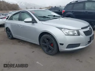 2012 Chevrolet Cruze LT w/2LT with VIN 1G1PG5SC4C7107877, listed as a IAAI auction lot 41884395 with 193,579 mi miles. Bid and sale history available at carsss.com. Image 1.