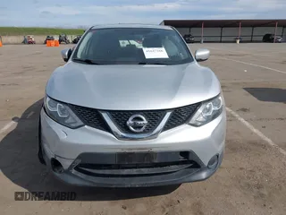 2017 Nissan Rogue S z VIN JN1BJ1CP5HW022009, wystawiony jako IAAI lot #41627266 z przebiegiem 120 966 mil mil oraz . Historia ofert i sprzedaży dostępna na DreamBid. Obrazek 12.