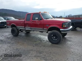 1997 Ford F-250 HD with VIN 1FTHX26F9VEB06334, listed as a IAAI auction lot 41053090 with 387,441 mi miles. Bid and sale history available at carsss.com. Image 1.