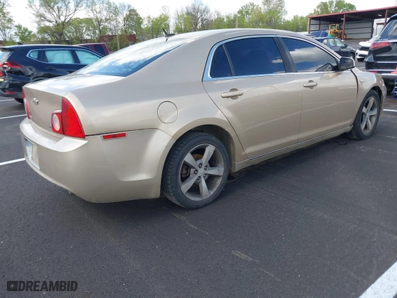 2008 Chevrolet Malibu LT w/2LT with VIN 1G1ZJ57B78F224778, listed as a IAAI auction lot 41987049 with 292,465 mi miles. Bid and sale history available at carsss.com. Image 4.