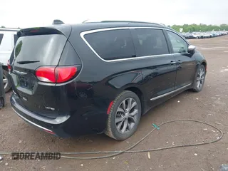 2020 Chrysler Pacifica Limited z VIN 2C4RC1GG8LR113518, wystawiony jako IAAI lot #42299570 z przebiegiem 71 970 mil mil oraz . Historia ofert i sprzedaży dostępna na DreamBid. Obrazek 4.