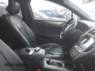 2019 Lincoln MKC Select with VIN 5LMCJ2C9XKUL17367, listed as a IAAI auction lot 42735895 with 57,624 mi miles and . Bid and sale history available at DreamBid. Image 5.