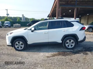 2019 Toyota RAV4 XLE with VIN JTMP1RFV0KD020442, listed as a IAAI auction lot 40108049 with 70,916 mi miles and . Bid and sale history available at DreamBid. Image 14.