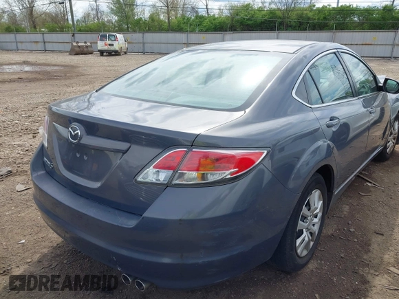 2011 Mazda Mazda6 i Sport with VIN 1YVHZ8BH4B5M19236, listed as a IAAI auction lot 42091308 with 137,042 mi miles. Bid and sale history available at carsss.com. Image 4.