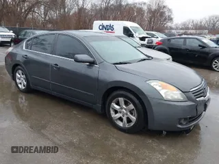2008 Nissan Altima 2.5 with VIN 1N4AL21E58N408130, listed as a IAAI auction lot 41697109 with 229,544 mi miles. Bid and sale history available at carsss.com. Image 1.