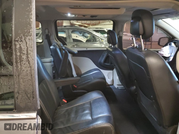 2015 Chrysler Town & Country Touring L with VIN 2C4RC1CG5FR705890, listed as a Copart auction lot 53276155 with 137,670 mi miles and Clean Title. Bid and sale history available at DreamBid. Image 11.