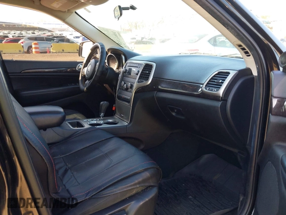 2012 Jeep Grand Cherokee Laredo with VIN 1C4RJFAG5CC118826, listed as a IAAI auction lot 42039801 with 158,153 mi miles. Bid and sale history available at carsss.com. Image 5.
