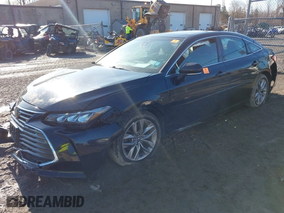 2019 Toyota Avalon XLE with VIN 4T1BZ1FB6KU013940, listed as a IAAI auction lot 42045140 with 67,368 mi miles. Bid and sale history available at carsss.com. Image 18.