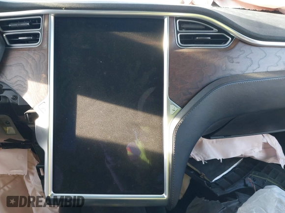 2017 Tesla Model X 90D z VIN 5YJXCBE26HF044710, wystawiony jako IAAI lot #40816228 z przebiegiem Nie podano mil oraz . Historia ofert i sprzedaży dostępna na DreamBid. Obrazek 14.