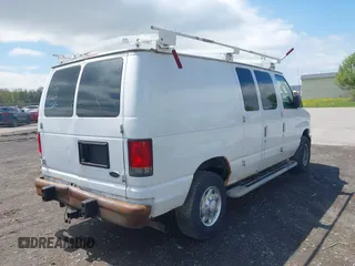 2014 Ford Econoline Cargo Commercial z VIN 1FTNE2EW8EDA43498, wystawiony jako IAAI lot #42222092 z przebiegiem 145 528 mil mil oraz . Historia ofert i sprzedaży dostępna na DreamBid. Obrazek 4.