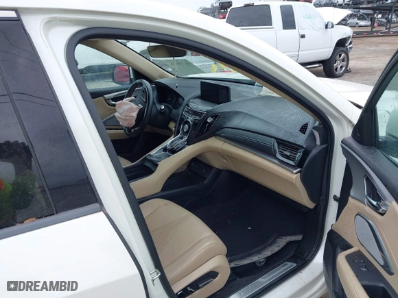 2019 Acura RDX w/Technology Pkg with VIN 5J8TC2H55KL031585, listed as a IAAI auction lot 41758776 with 55,144 mi miles. Bid and sale history available at carsss.com. Image 5.