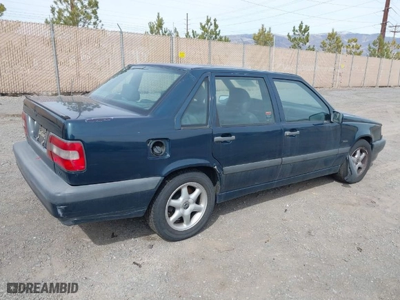 1996 Volvo S70 with VIN YV1LS5548T2285128, listed as a IAAI auction lot 41754769 with 109,101 mi miles. Bid and sale history available at carsss.com. Image 4.