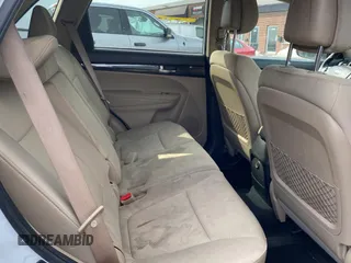 2012 Kia Sorento LX with VIN 5XYKT3A13CG306729, listed as a Copart auction lot 48946605 with 183,878 mi miles and Clean Title. Bid and sale history available at DreamBid. Image 6.