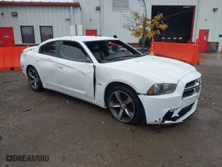 2013 Dodge Charger RT Plus with VIN 2C3CDXCT8DH660566, listed as a IAAI auction lot 40865076 with 113,417 mi miles. Bid and sale history available at carsss.com. Image 1.