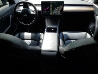 2021 Tesla Model 3 Standard Range Plus z VIN 5YJ3E1EA4MF942646, wystawiony jako Copart lot #56819945 z przebiegiem 39 599 mil mil oraz Nie do naprawy • Non repairable. Historia ofert i sprzedaży dostępna na DreamBid. Obrazek 8.