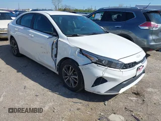 2022 Kia Forte LXS z VIN 3KPF24AD1NE479654, wystawiony jako IAAI lot #41950997 z przebiegiem 71 168 mil mil oraz . Historia ofert i sprzedaży dostępna na DreamBid. Obrazek 1.