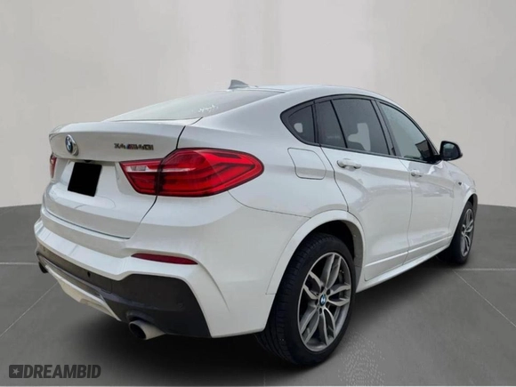 2018 BMW X4 M40i with VIN 5UXXW7C52J0W64992, listed as a Copart auction lot 53578695 with 97,697 mi miles and Clean Title. Bid and sale history available at carsss.com. Image 4.