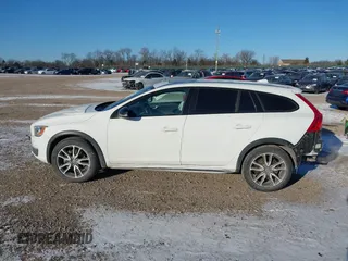 2016 Volvo V60 Cross Country T5 with VIN YV4612HK2G1015724, listed as a IAAI auction lot 41326704 with 108,360 mi miles. Bid and sale history available at carsss.com. Image 14.