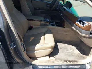 2006 BMW 7 Series 750Li with VIN WBAHN83596DT30289, listed as a IAAI auction lot 41964071 with 174,598 mi miles. Bid and sale history available at carsss.com. Image 5.
