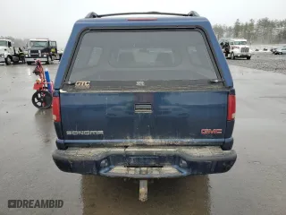 2002 GMC Sonoma SLS with VIN 1GTDT19W328211297, listed as a Copart auction lot 46692385 with 0 mi miles and Salvage Title. Bid and sale history available at carsss.com. Image 6.