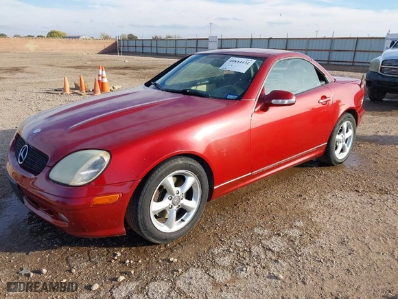 2001 Mercedes-Benz SLK-Class with VIN WDBKK65F71F188015, listed as a IAAI auction lot 40844432 with 115,156 mi miles. Bid and sale history available at carsss.com. Image 2.