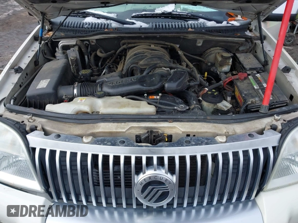 2008 Mercury Mountaineer Premier with VIN 4M2EU48848UJ00015, listed as a IAAI auction lot 41628733 with 307,424 mi miles. Bid and sale history available at carsss.com. Image 10.