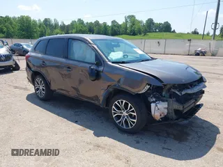 2018 Mitsubishi Outlander ES z VIN JA4AD2A39JZ071007, wystawiony jako IAAI lot #42114991 z przebiegiem 84 422 mil mil oraz . Historia ofert i sprzedaży dostępna na DreamBid. Obrazek 1.