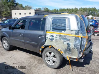 2009 Honda Pilot EX-L with VIN 5FNYF48669B044746, listed as a IAAI auction lot 41932721 with 137,070 mi miles and . Bid and sale history available at carsss.com. Image 14.