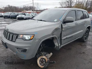2020 Jeep Grand Cherokee Altitude z VIN 1C4RJFAG1LC207857, wystawiony jako IAAI lot #41932217 z przebiegiem 56 529 mil mil oraz . Historia ofert i sprzedaży dostępna na DreamBid. Obrazek 18.