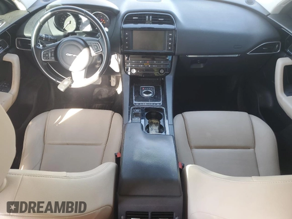 2018 Jaguar F-Pace 25t Premium with VIN SADCJ2FX4JA267748, listed as a Copart auction lot 48262585 with 61,234 mi miles and Clean Title. Bid and sale history available at DreamBid. Image 8.