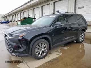 2024 Toyota Highlander XLE z VIN 5TDAAAB5XRS040998, wystawiony jako Copart lot #49960055 z przebiegiem 12 978 mil mil oraz Szkoda całkowita • Salvage title. Historia ofert i sprzedaży dostępna na DreamBid. Obrazek 1.