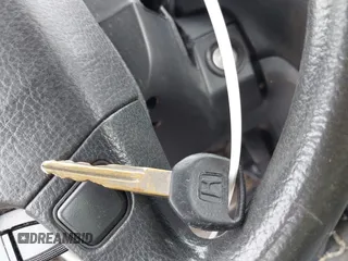 1997 Honda Odyssey z VIN JHMRA1842VC003410, wystawiony jako IAAI lot #42456828 z przebiegiem 280 657 mil mil oraz . Historia ofert i sprzedaży dostępna na DreamBid. Obrazek 11.