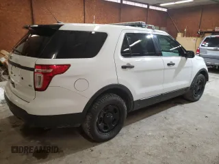 2015 Ford Utility Police Interceptor with VIN 1FM5K8AR1FGC66697, listed as a Copart auction lot 84403744 with 0 mi miles and Salvage Title. Bid and sale history available at carsss.com. Image 3.