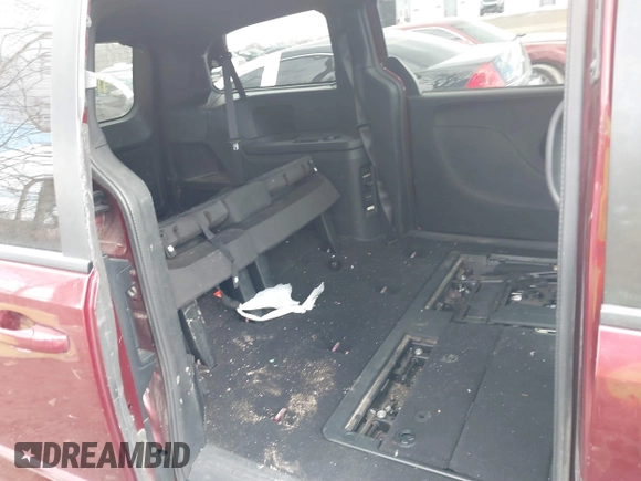 2017 Dodge Grand Caravan SE with VIN 2C4RDGBG6HR846178, listed as a IAAI auction lot 41673660 with 92,808 mi miles and . Bid and sale history available at DreamBid. Image 8.