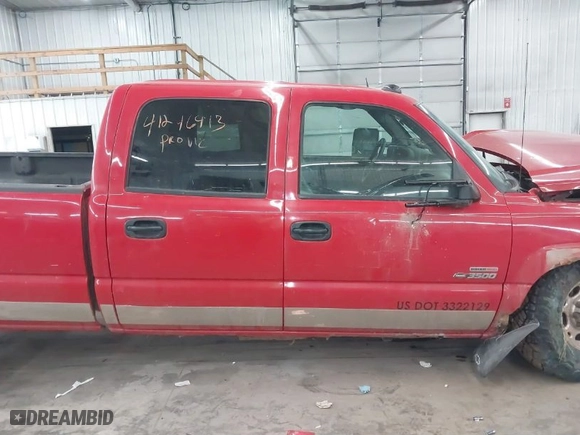 2004 Chevrolet Silverado 3500 SRW with VIN 1GCHK33294F234247, listed as a IAAI auction lot 41246913 with NaN miles. Bid and sale history available at carsss.com. Image 14.