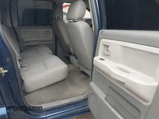 2007 Dodge Dakota SLT with VIN 1D7HE48K07S137252, listed as a IAAI auction lot 41385640 with 223,920 mi miles and . Bid and sale history available at carsss.com. Image 8.