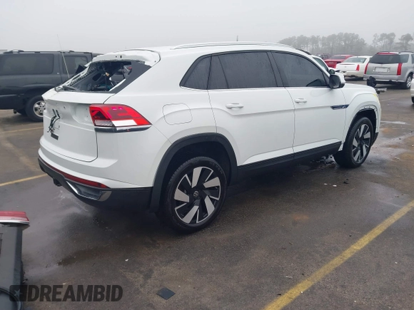 2024 Volkswagen Atlas SE z VIN 1V2JE2CA9RC238428, wystawiony jako IAAI lot #41340830 z przebiegiem 6 992 mil mil oraz . Historia ofert i sprzedaży dostępna na DreamBid. Obrazek 4.