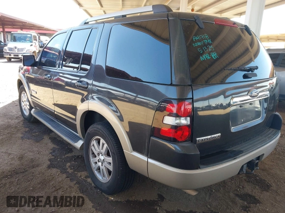 2007 Ford Explorer Eddie Bauer z VIN 1FMEU74867UA41718, wystawiony jako IAAI lot #42262818 z przebiegiem 129 454 mil mil oraz . Historia ofert i sprzedaży dostępna na DreamBid. Obrazek 3.