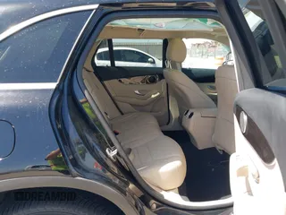 2022 Mercedes-Benz GLC 300 с VIN W1N0G8DB2NV361027, выставлен на аукционе IAAI как лот 42023839 с пробегом 46 196 миль миль и . История ставок и продаж доступна на DreamBid. Изображение 8.