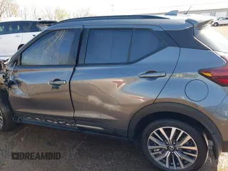 2021 Nissan Kicks SR z VIN 3N1CP5DVXML465845, wystawiony jako IAAI lot #41966146 z przebiegiem 56 134 mil mil oraz . Historia ofert i sprzedaży dostępna na DreamBid. Obrazek 14.