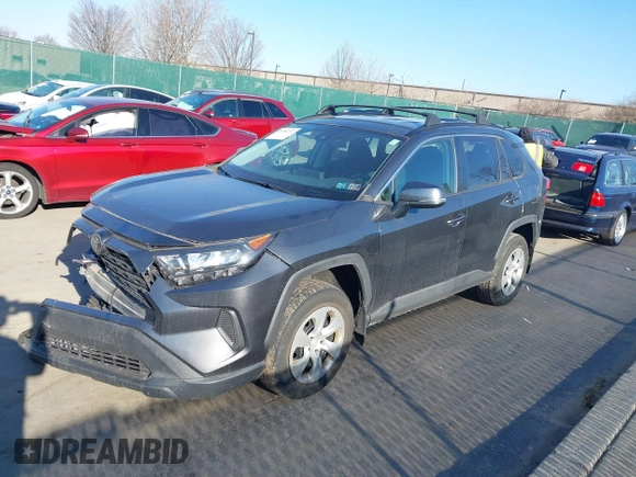 2021 Toyota RAV4 LE with VIN 2T3G1RFV8MC163940, listed as a IAAI auction lot 41716251 with 39,282 mi miles. Bid and sale history available at carsss.com. Image 2.