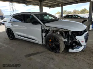 2022 Audi e-tron Chronos with VIN WA1VABGE8NB024505, listed as a Copart auction lot 47444995 with 45,476 mi miles and Salvage Title. Bid and sale history available at carsss.com. Image 4.
