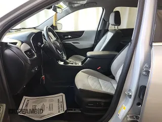 2020 Chevrolet Equinox LT z VIN 2GNAXJEV0L6231512, wystawiony jako IAAI lot #42516878 z przebiegiem 67 453 mil mil oraz . Historia ofert i sprzedaży dostępna na DreamBid. Obrazek 5.