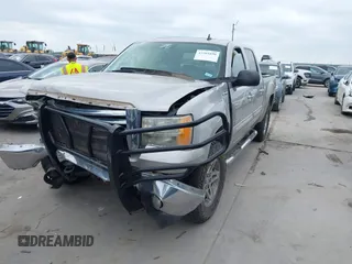 2008 GMC Sierra 1500 SLE1 с VIN 2GTEK13J081272039, выставлен на аукционе IAAI как лот 42261690 с пробегом 210 615 миль миль и . История ставок и продаж доступна на DreamBid. Изображение 2.